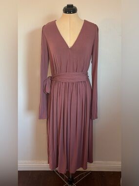 Rebecca Taylor V-Neck Modal Dress in Rose, Long Sleeve Knee Length/Midi, Belt, L